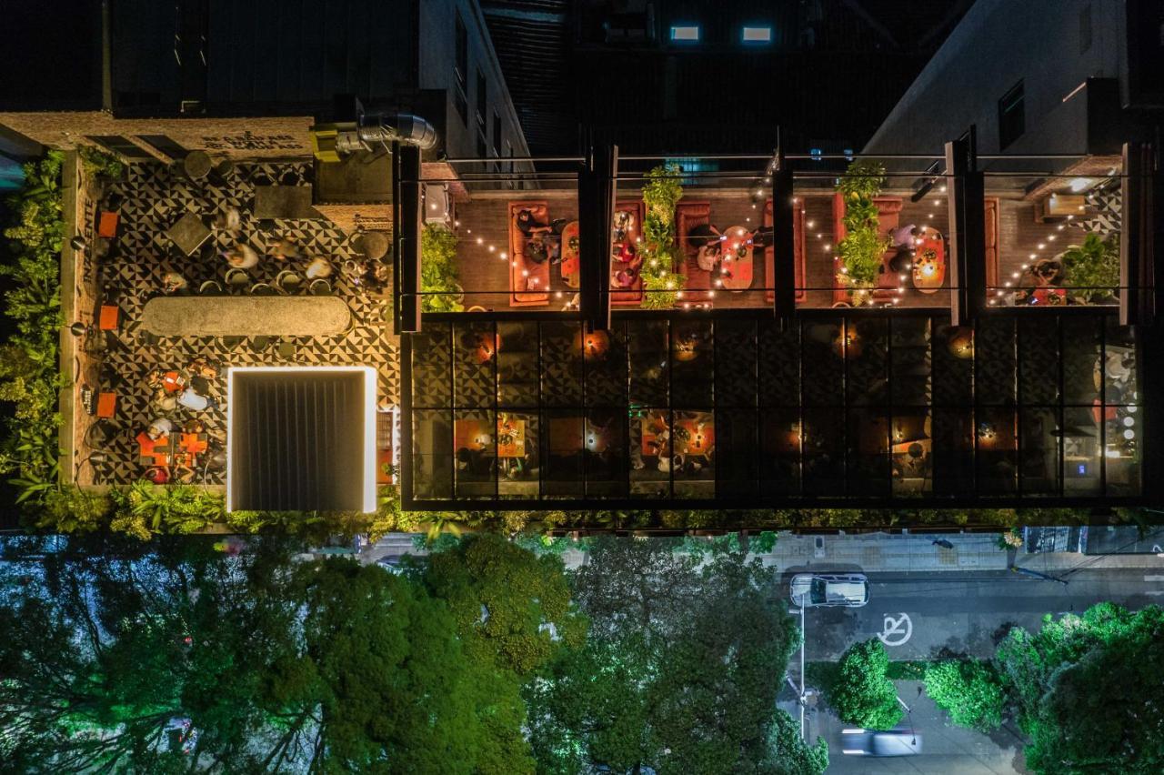 Hashtag 98 Hotel 메딜린 외부 사진